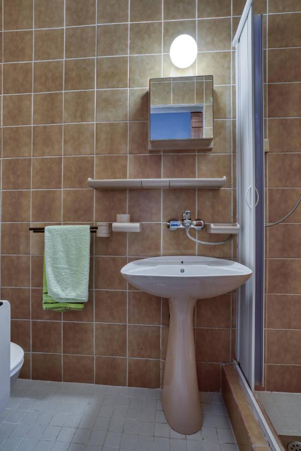 Guest House Vukovic Petrovac Luaran gambar
