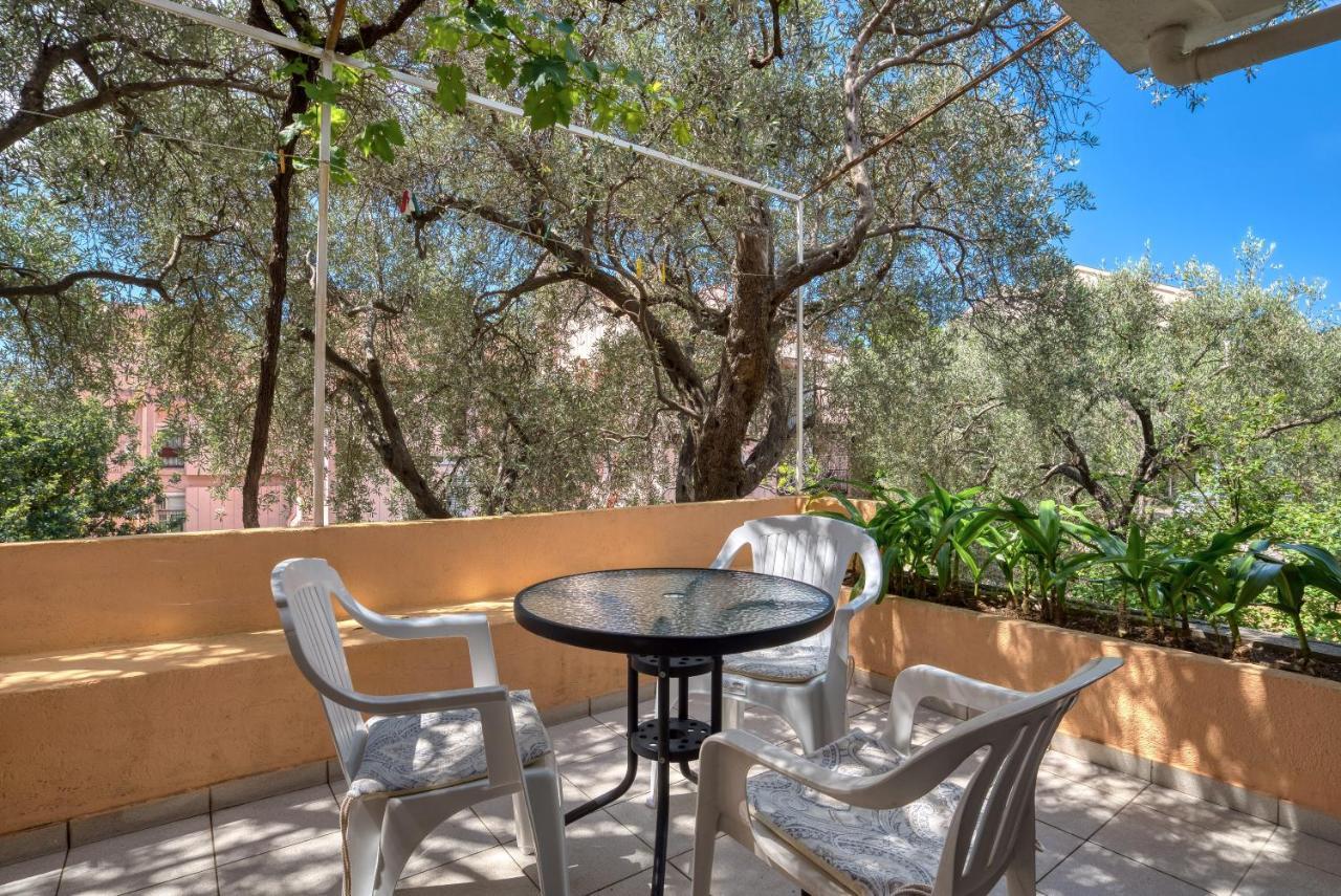 Guest House Vukovic Petrovac Luaran gambar